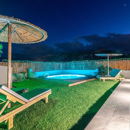 Cozy House With Pool Near Beach Gazi Exterior foto