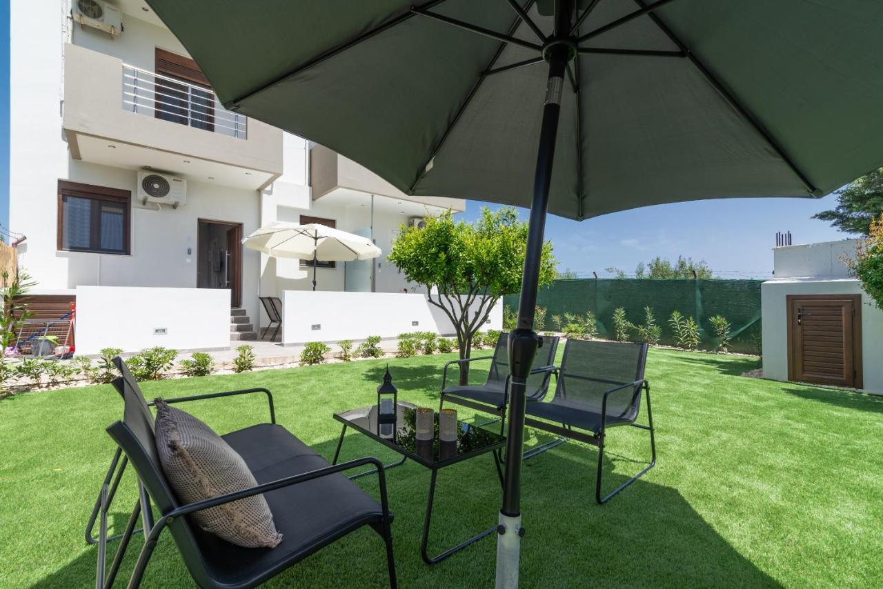 Cozy House With Pool Near Beach Gazi Exterior foto