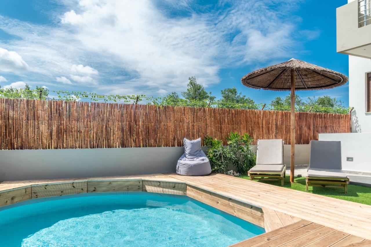 Cozy House With Pool Near Beach Gazi Exterior foto