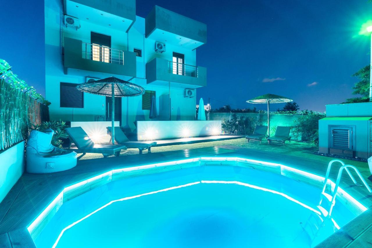 Cozy House With Pool Near Beach Gazi Exterior foto